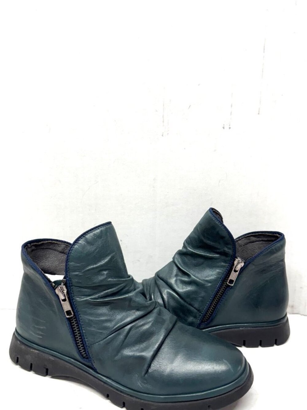 MIZ MOOZ RUCHED SOFT LEATHER 2 SIDE ZIP DARK GREEN 37EU / 7US NEW # Z-256